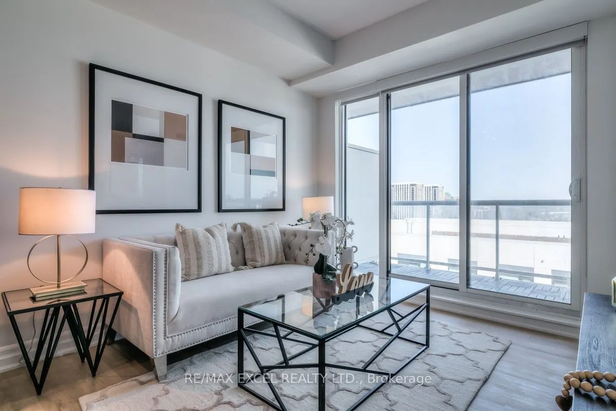 8 Rouge Valley Drive W, #903
