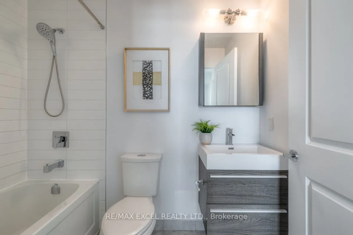 8 Rouge Valley Drive W, #903