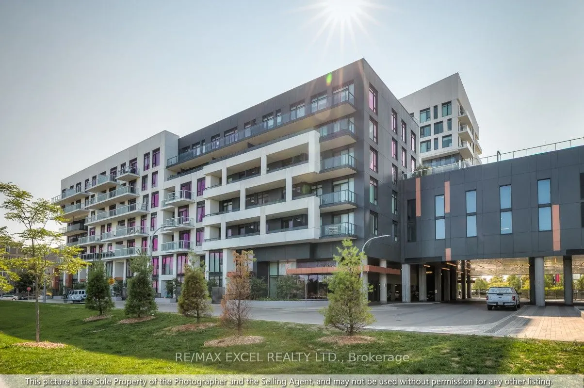 8 Rouge Valley Drive W, #903