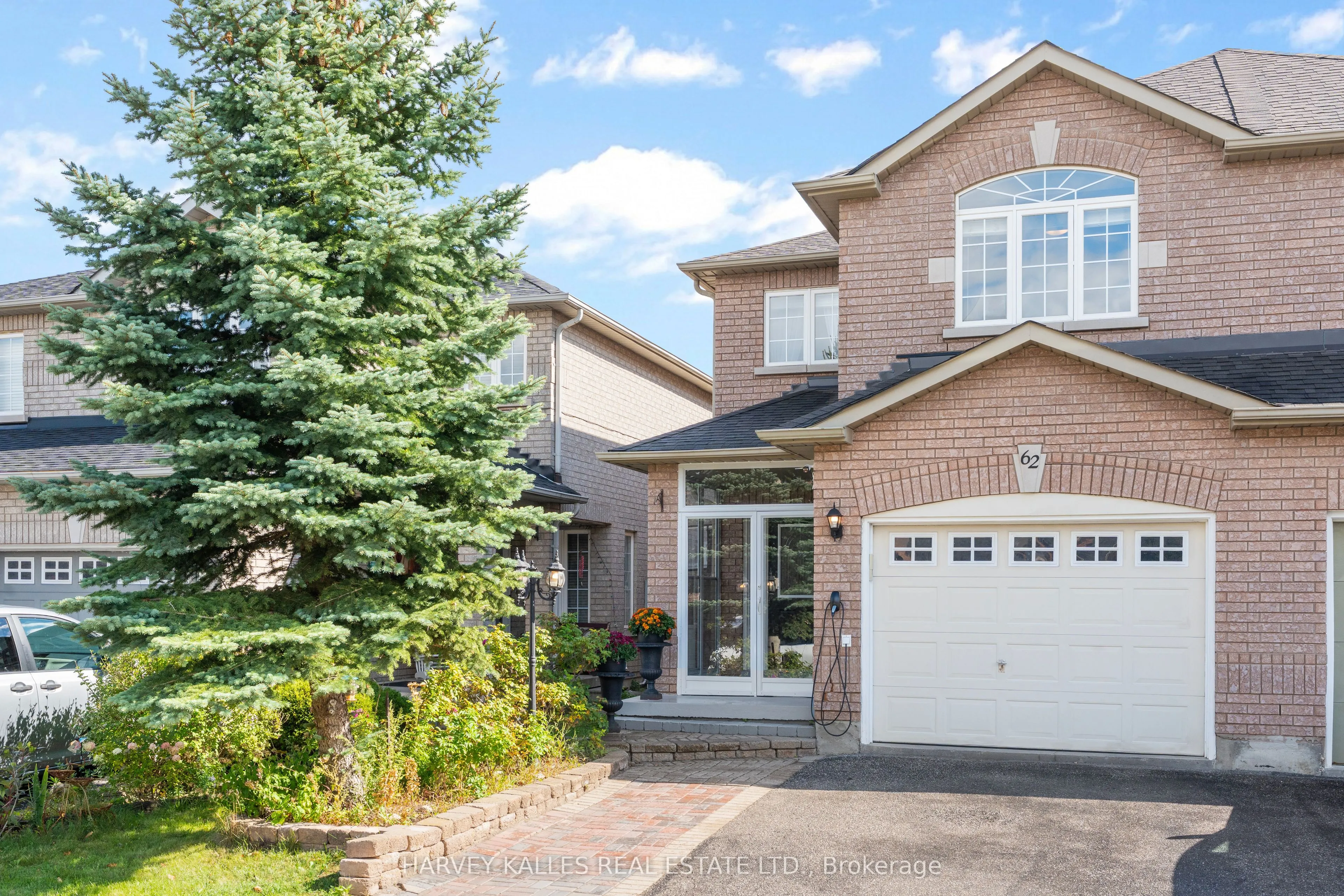 62 Kalmar Crescent