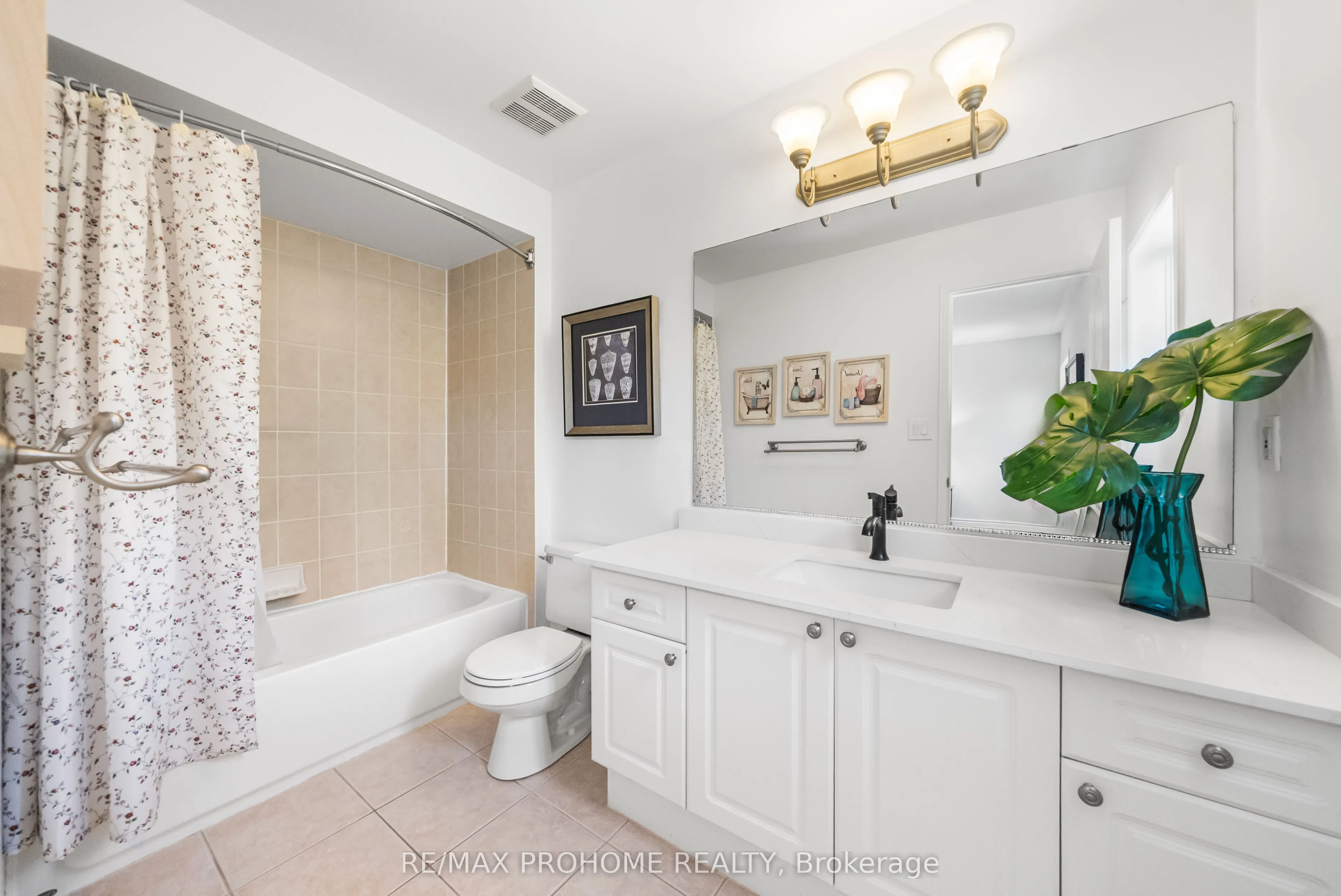 144 Deepspring Crescent