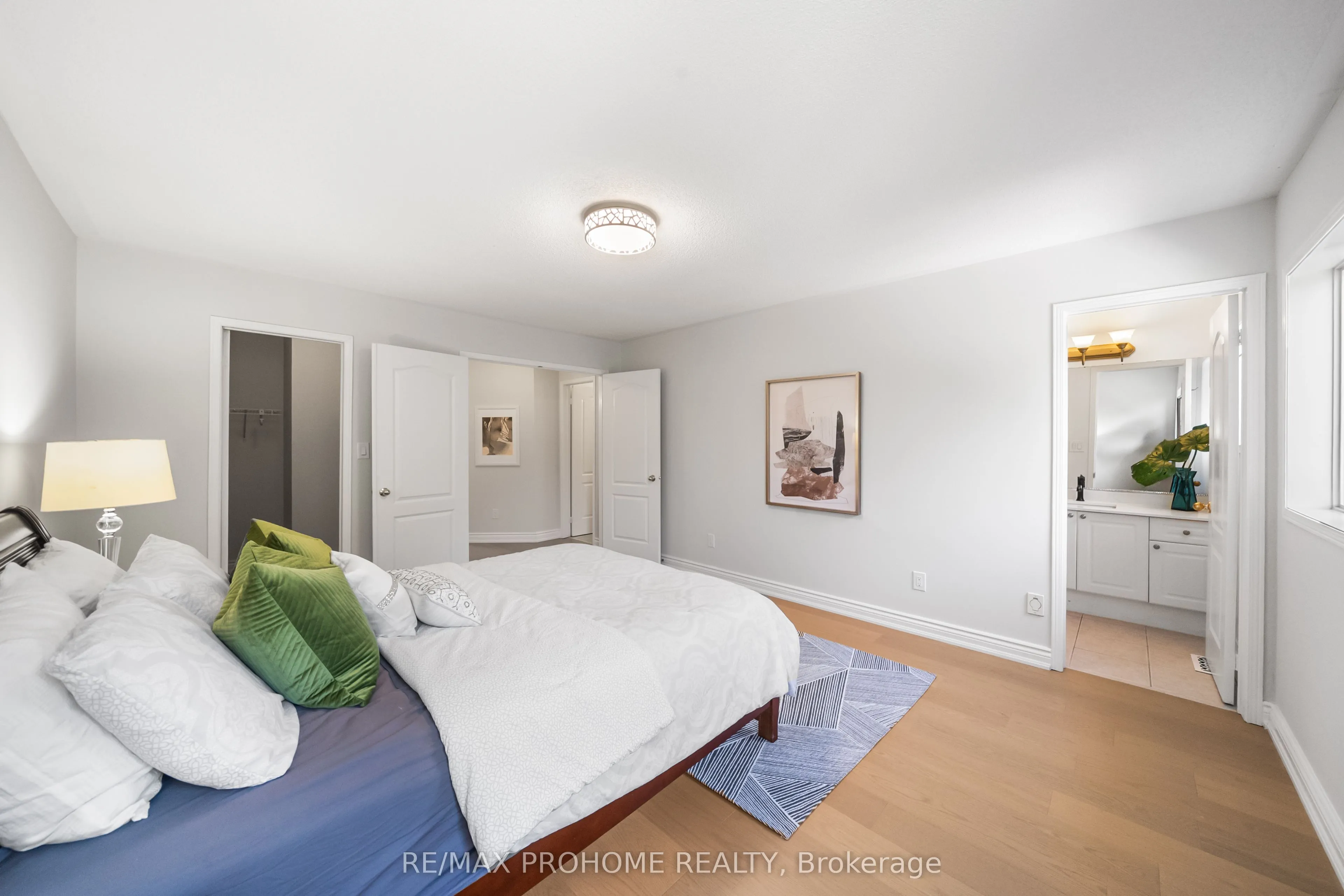 144 Deepspring Crescent
