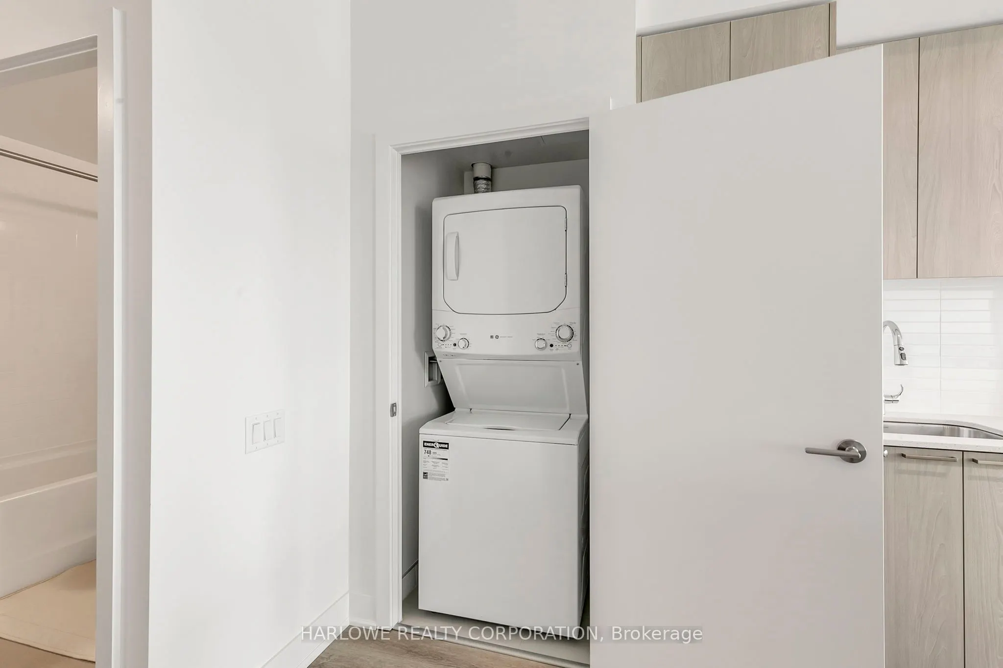185 Deerfield Road, #1006