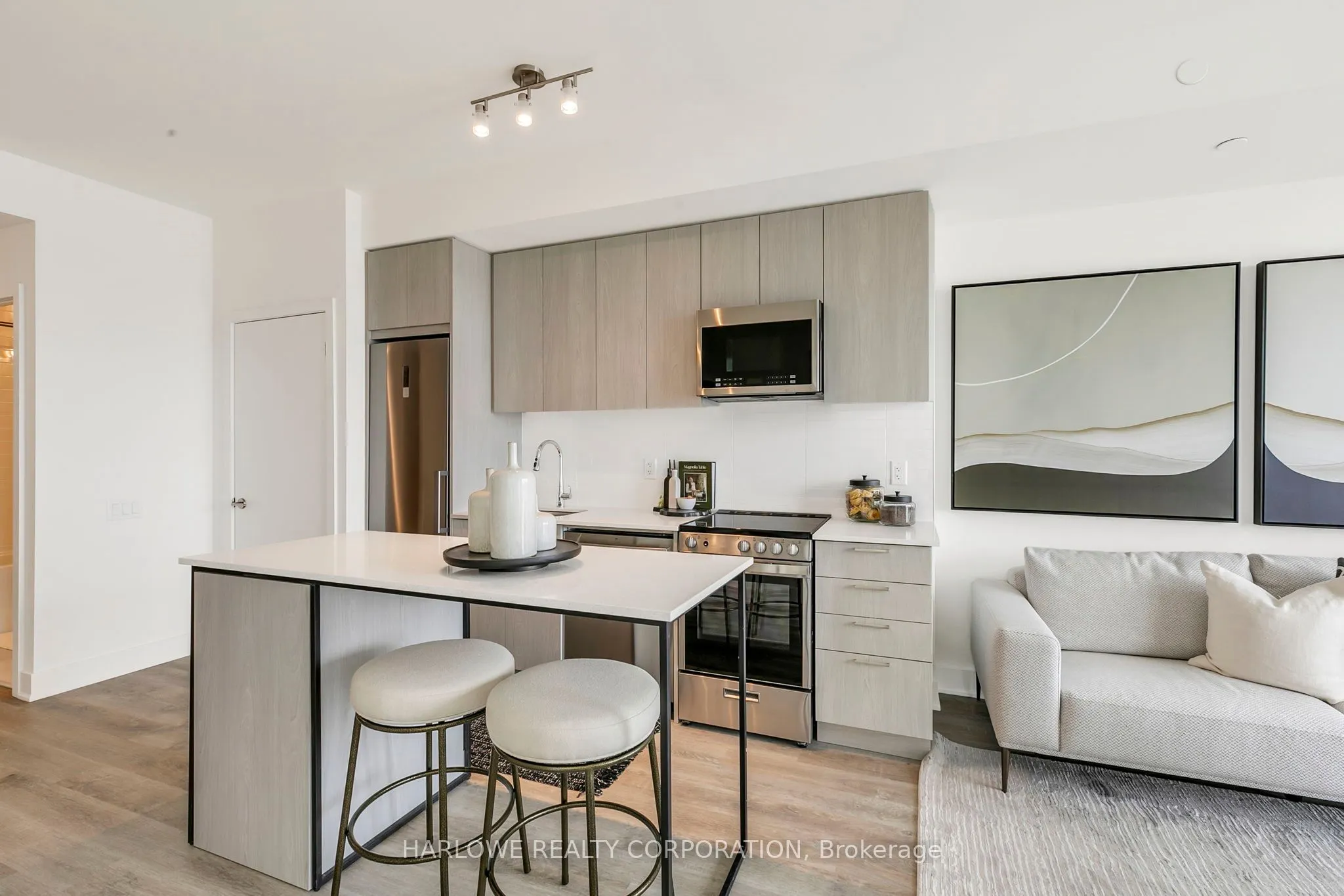 185 Deerfield Road, #1006