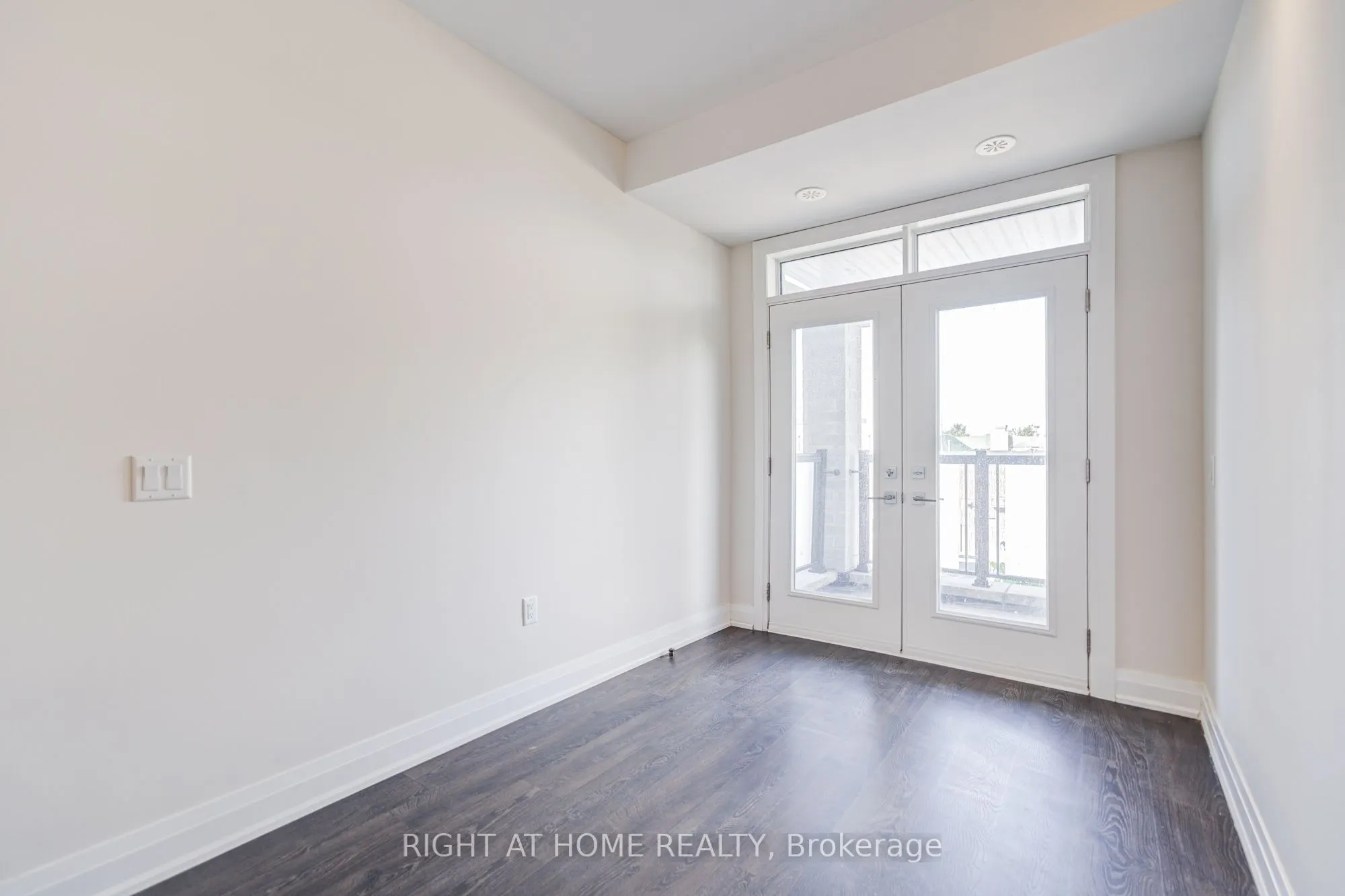 33 John Stocks Way, #UPPER