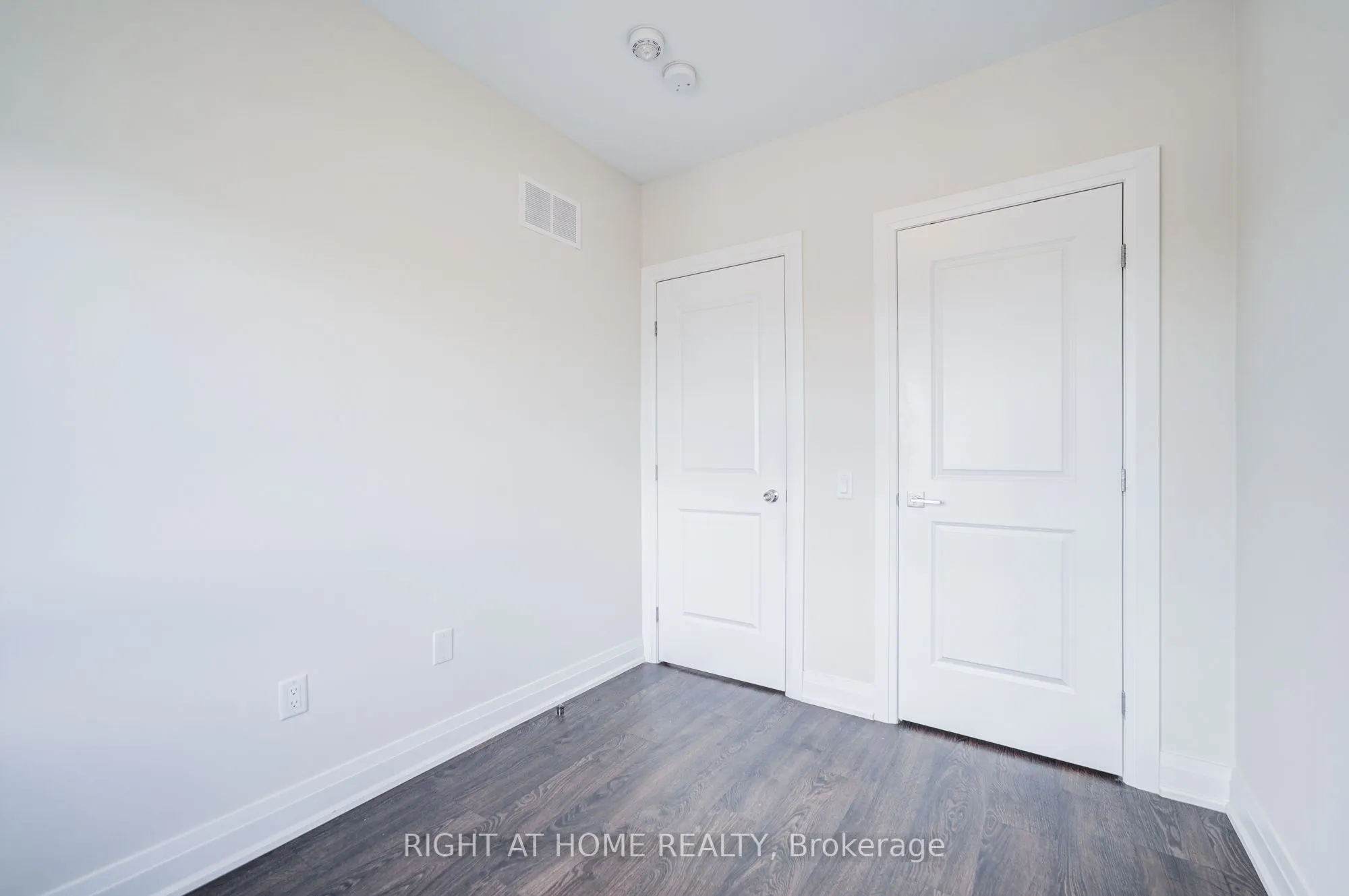 33 John Stocks Way, #UPPER