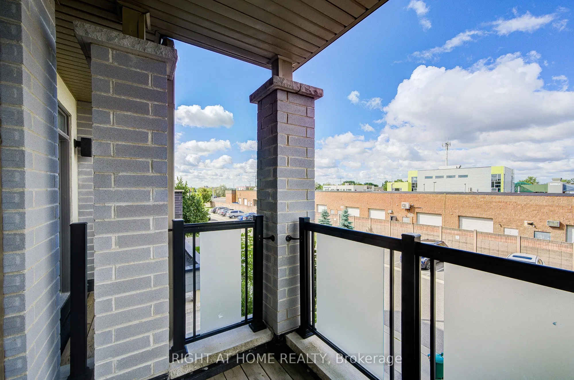 33 John Stocks Way, #UPPER