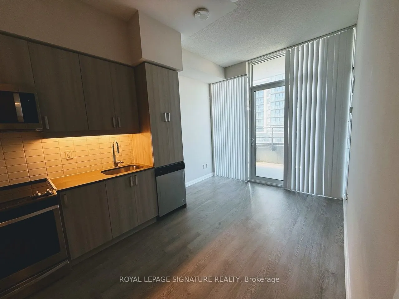 7895 Jane Street, #1009