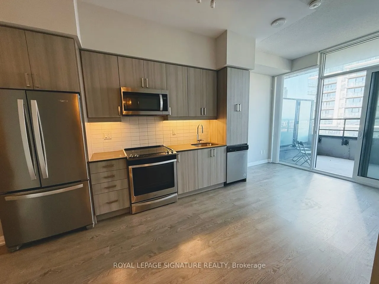 7895 Jane Street, #1009