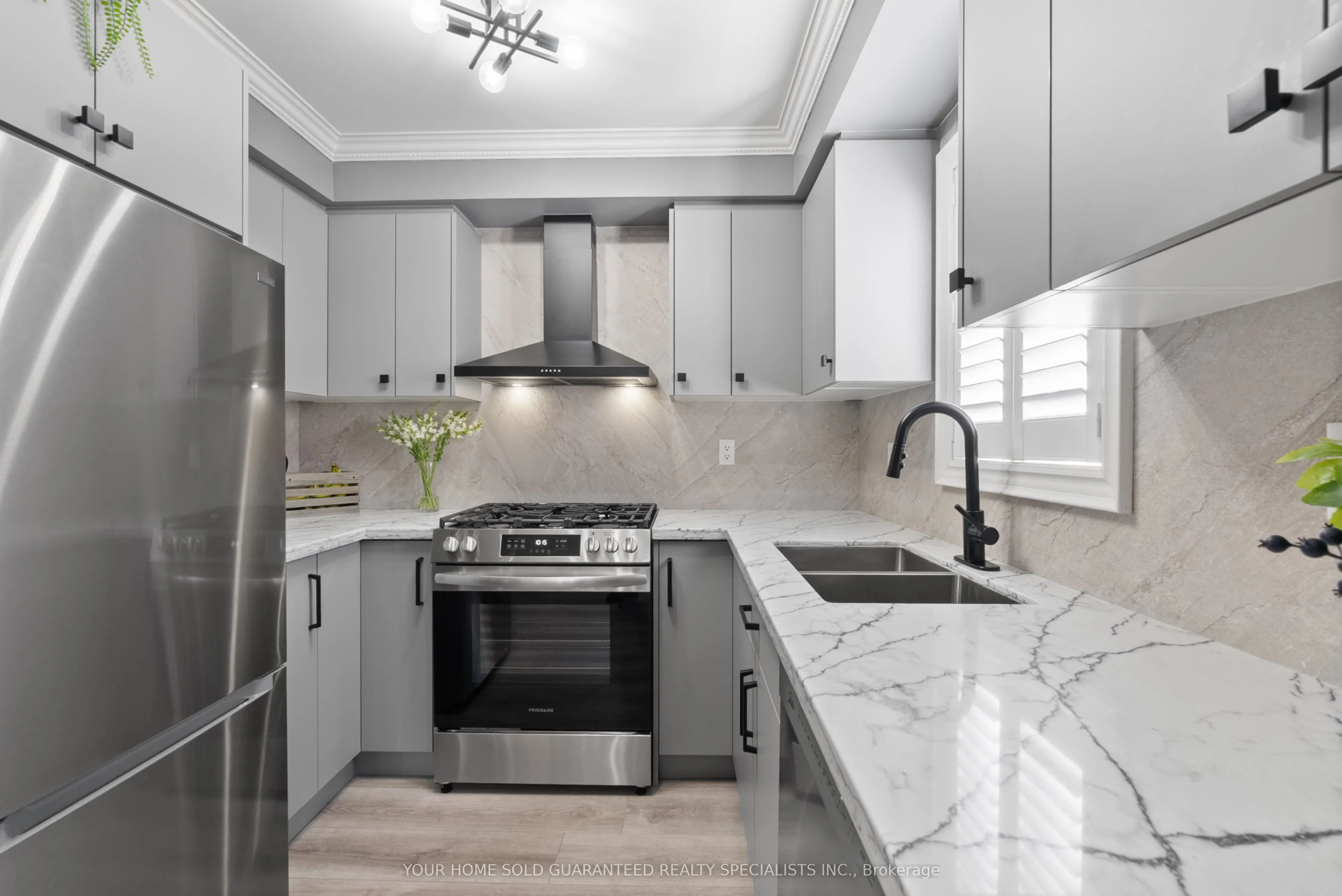77 Beaverbrook Crescent