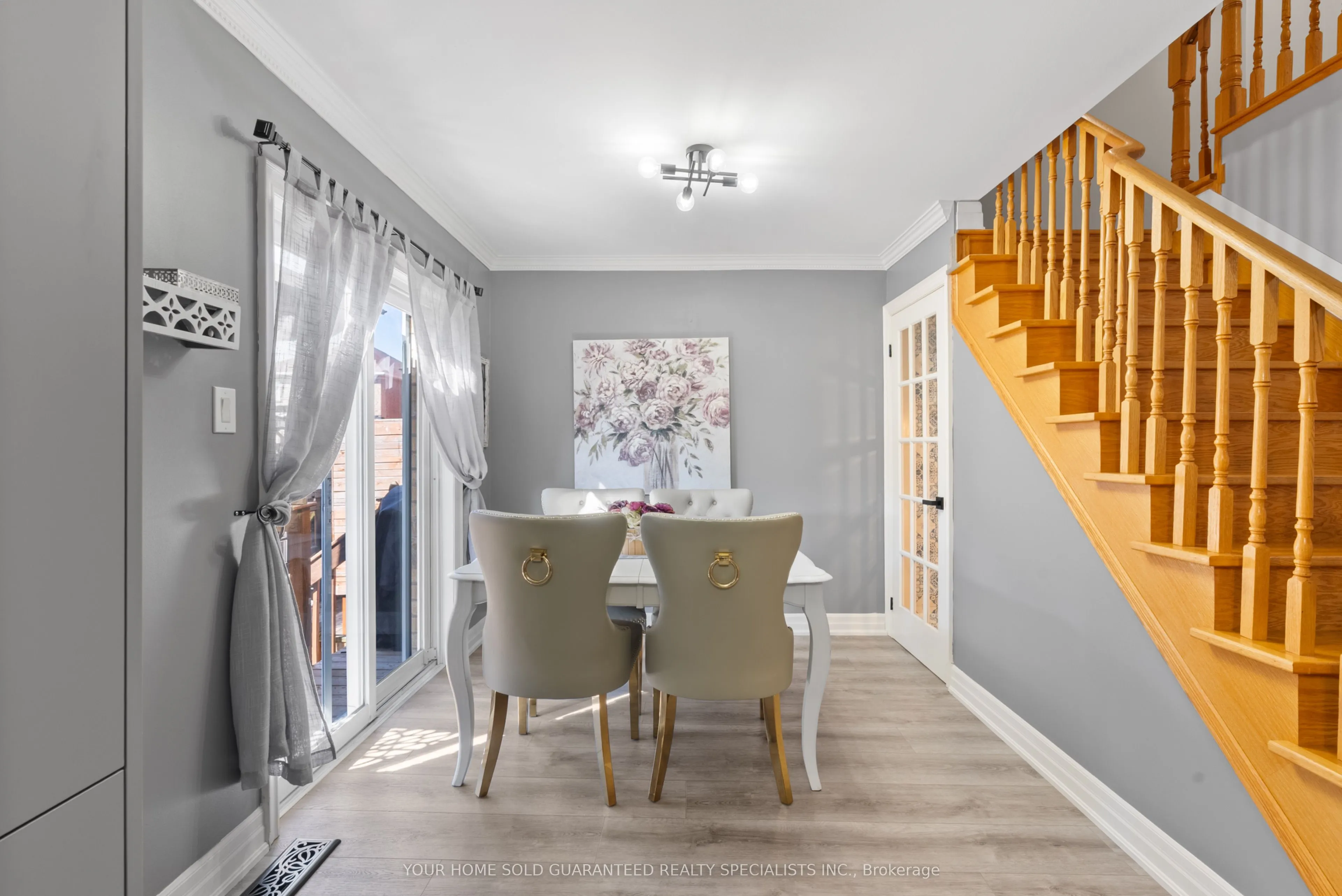 77 Beaverbrook Crescent
