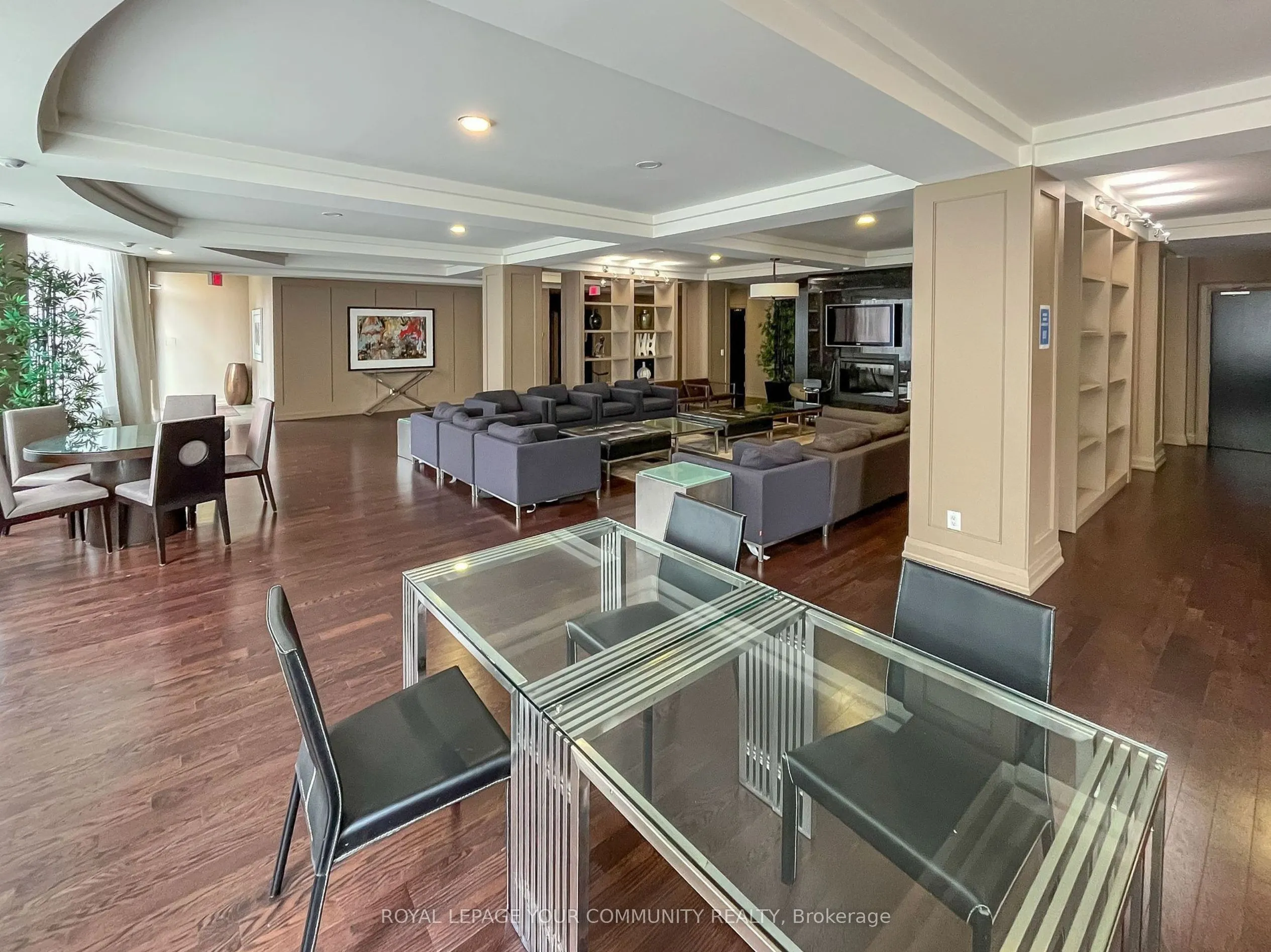 111 UPPER DUKE Crescent, #503
