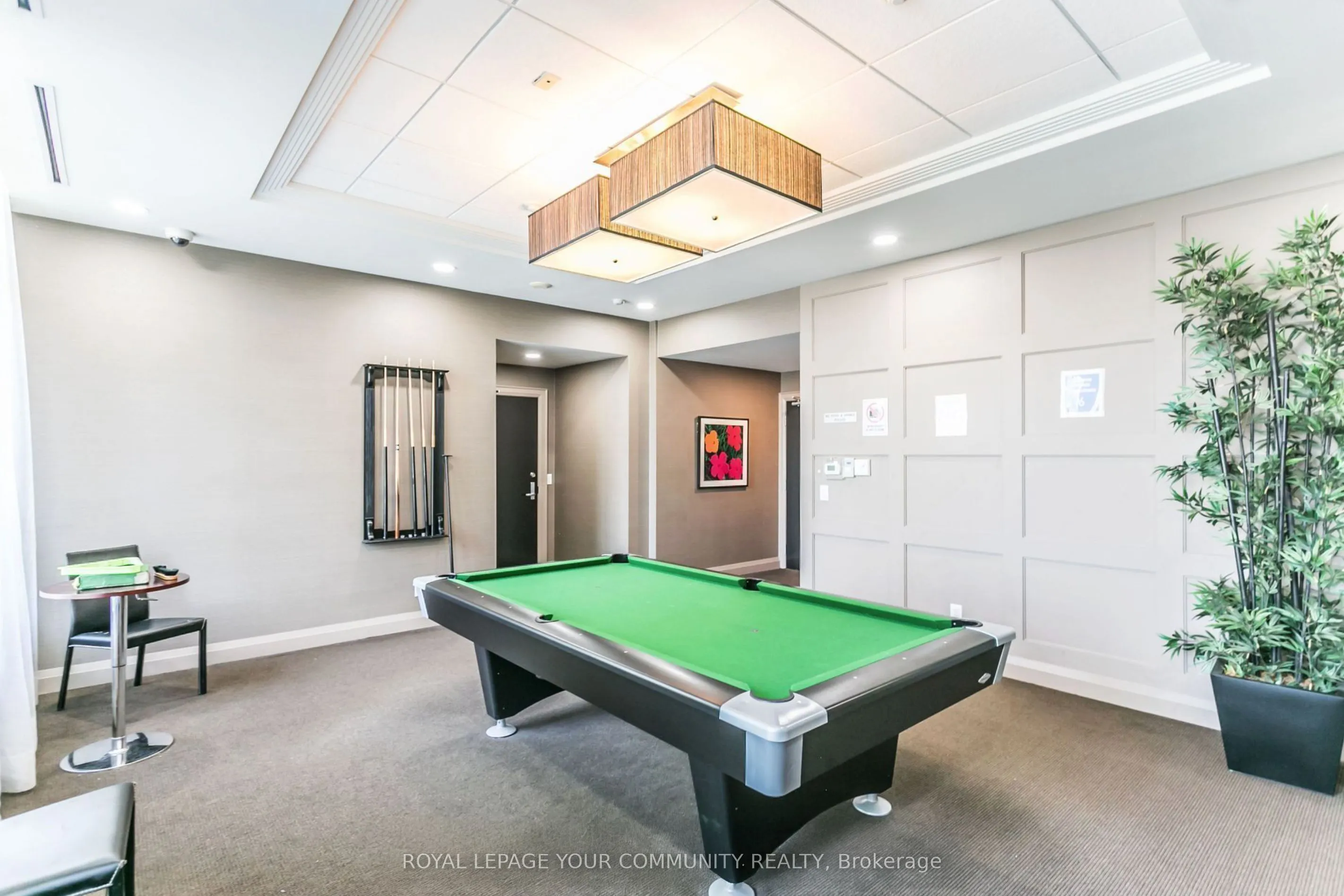 111 UPPER DUKE Crescent, #503