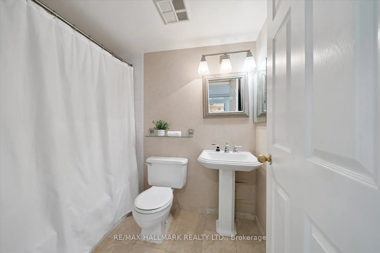 175 Cedar Avenue, #704