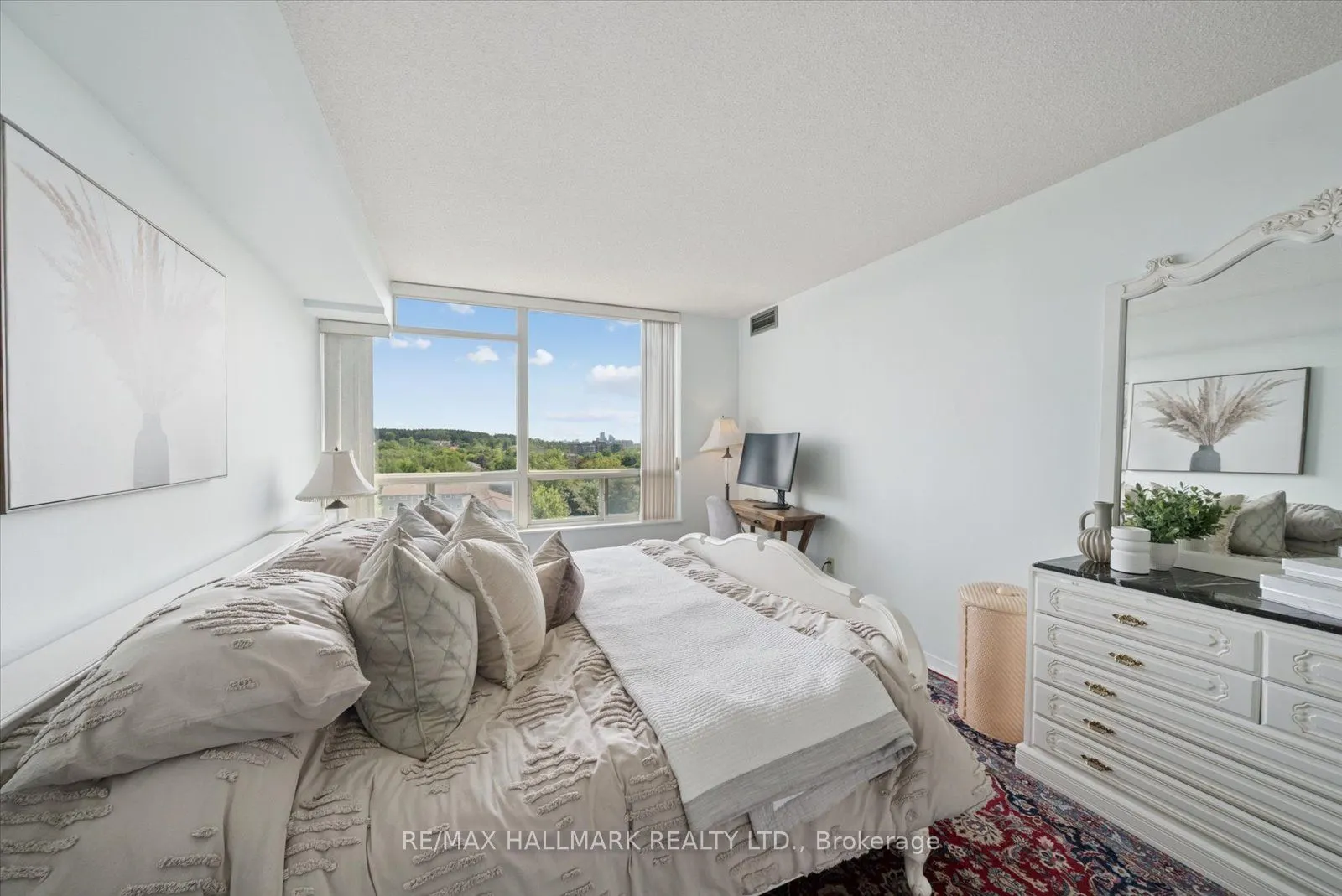 175 Cedar Avenue, #704