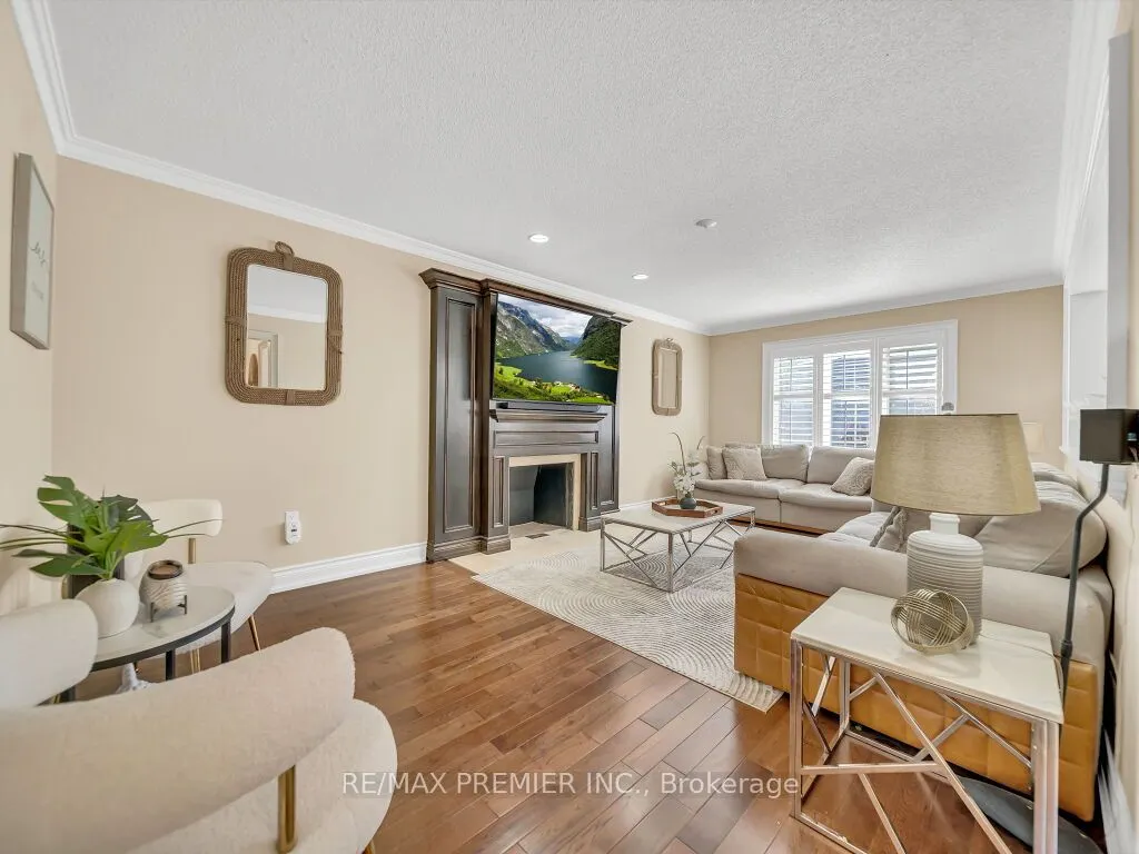 606 Brooker Ridge