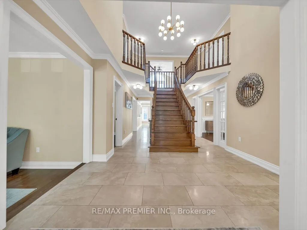 606 Brooker Ridge