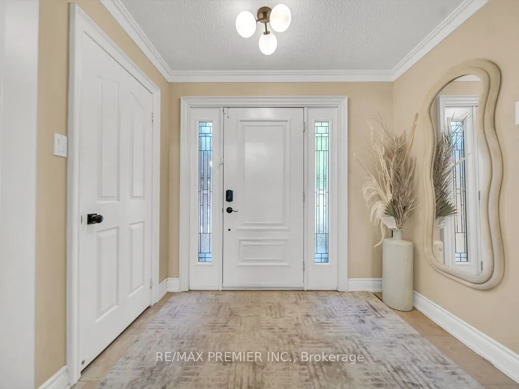 606 Brooker Ridge