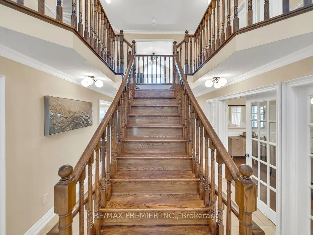 606 Brooker Ridge