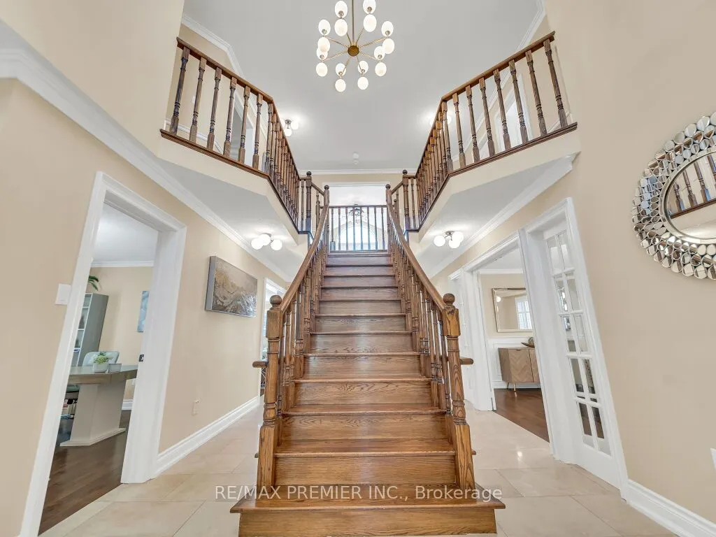 606 Brooker Ridge