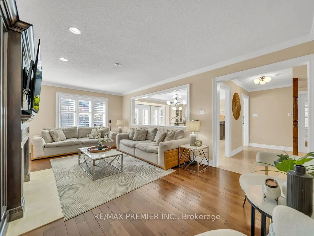 606 Brooker Ridge