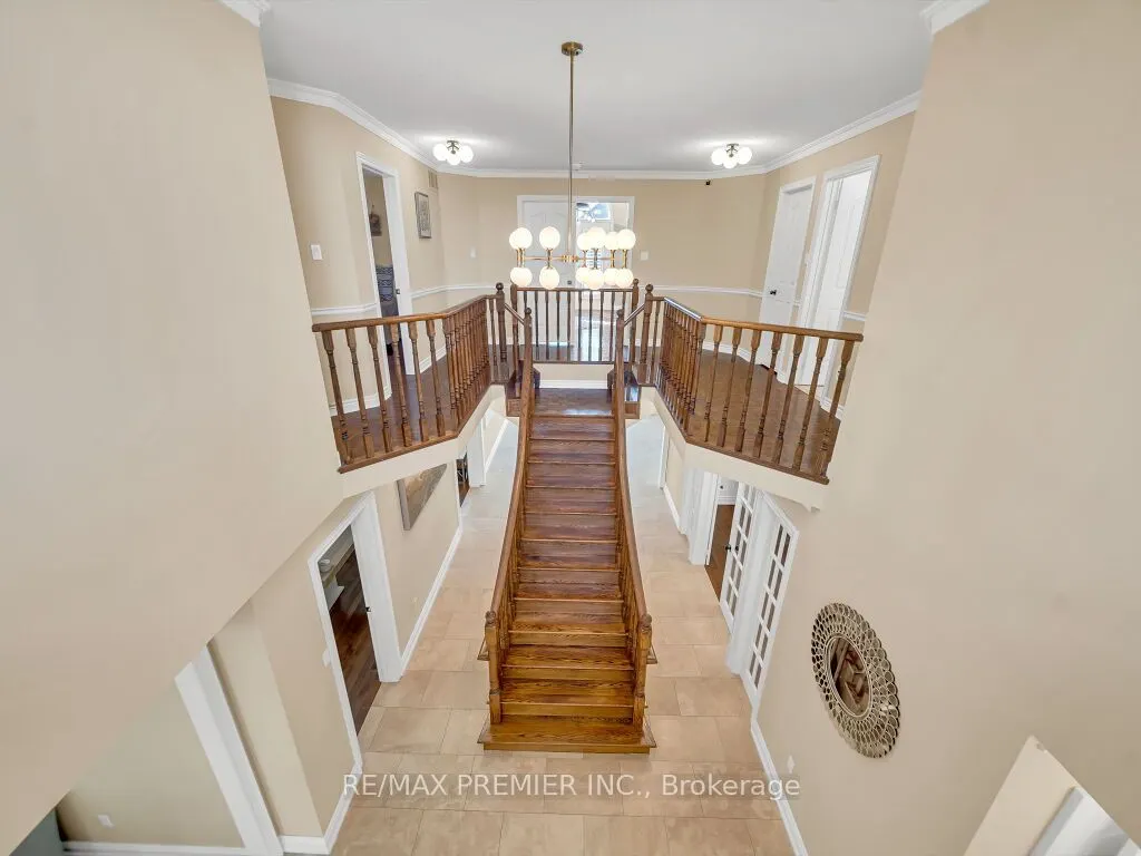 606 Brooker Ridge
