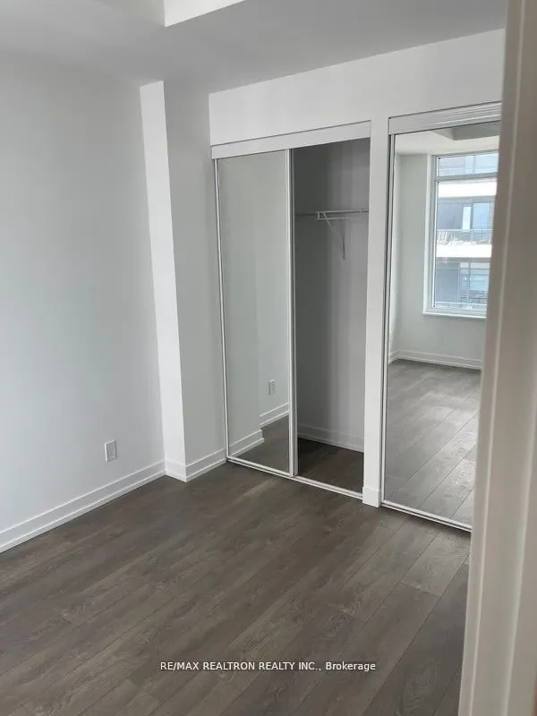 8 Beverley Glen Boulevard, #805