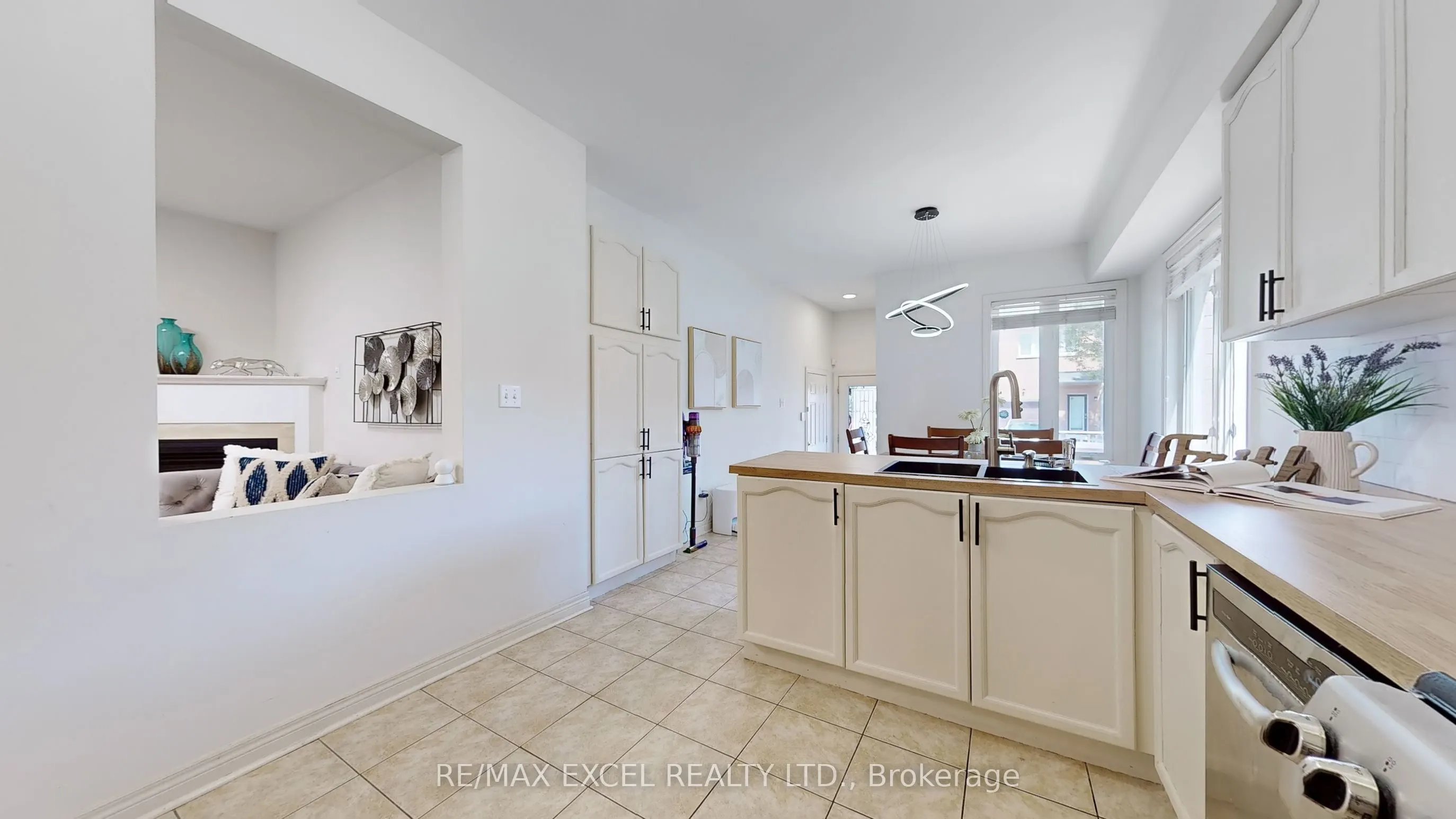 809 Cornell Rouge Boulevard