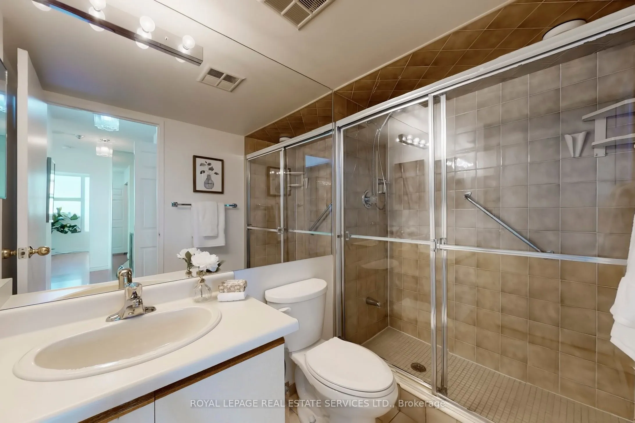 7601 Bathurst Street, #1201