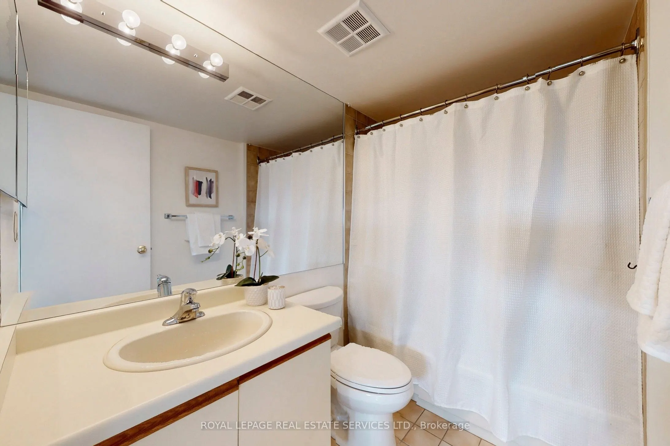 7601 Bathurst Street, #1201
