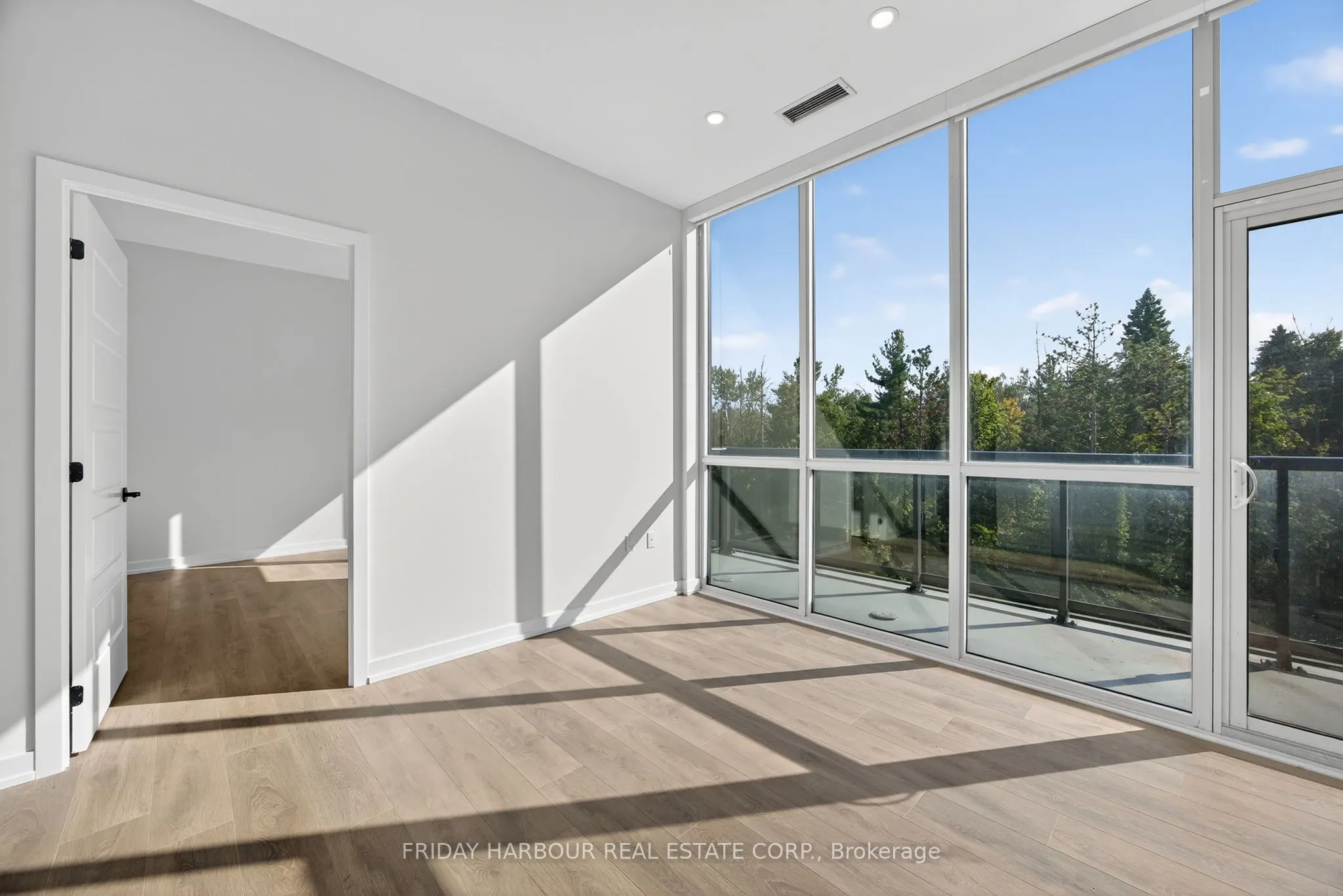 415 Sea Ray Avenue S, #450