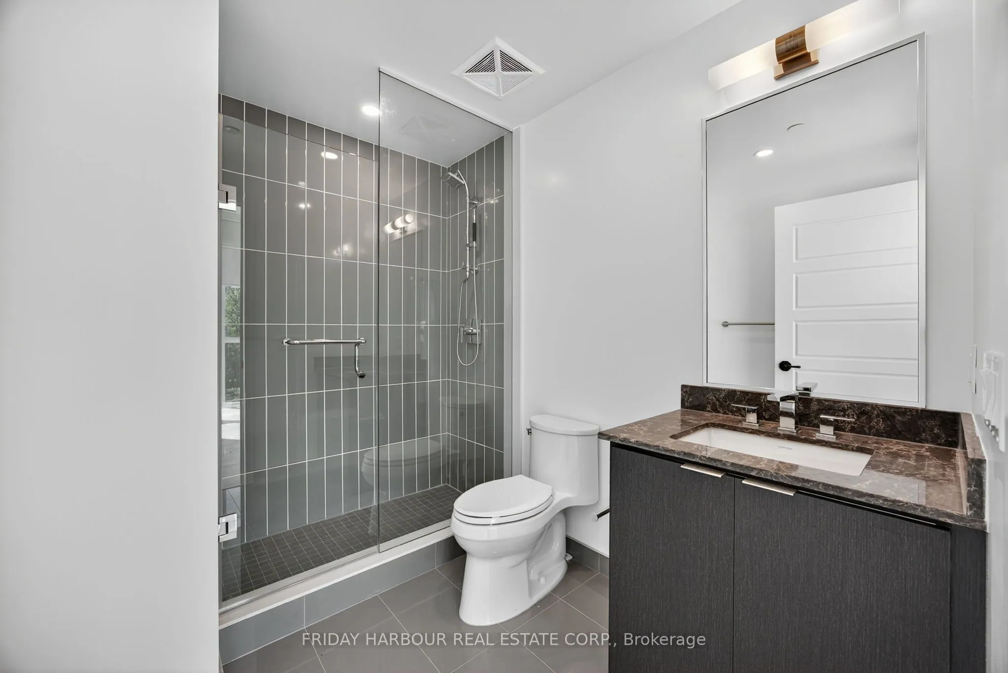 415 Sea Ray Avenue S, #450