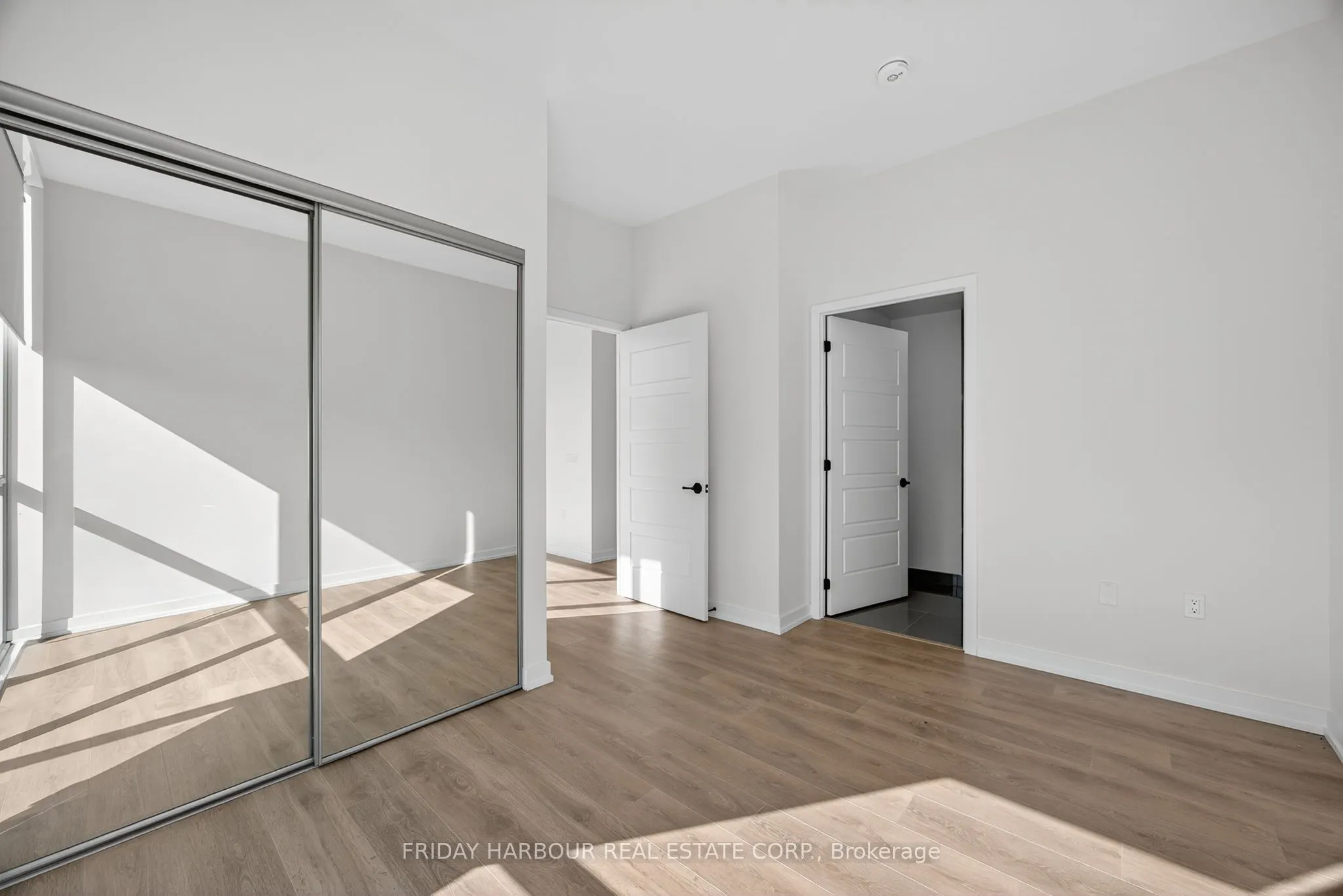 415 Sea Ray Avenue S, #450