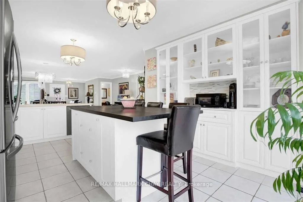 2123 Osbond Road, #Main