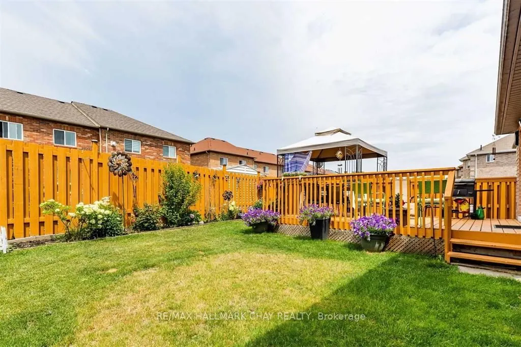 2123 Osbond Road, #Main