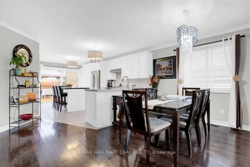 2123 Osbond Road, #Main