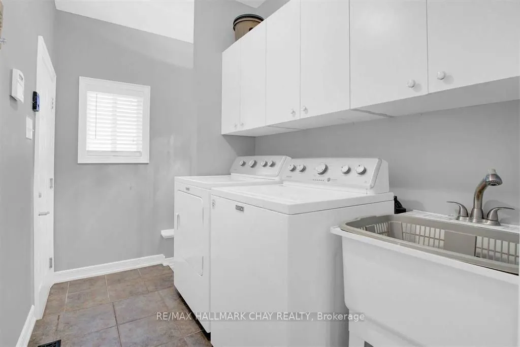 2123 Osbond Road, #Main