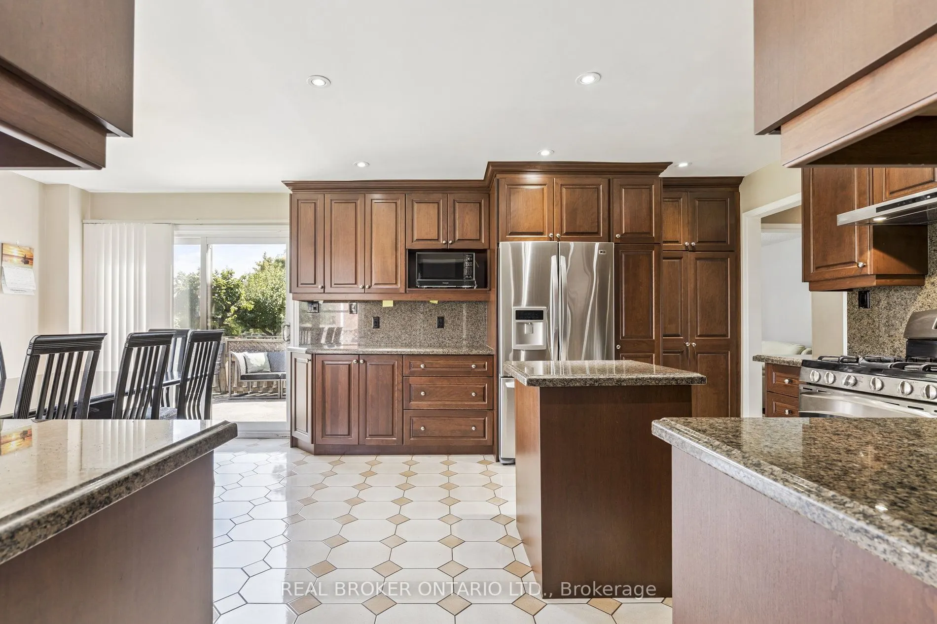 435 Aberdeen Avenue