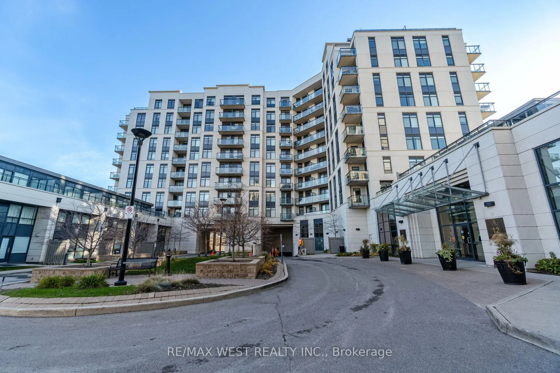 24 Woodstream Boulevard, #613