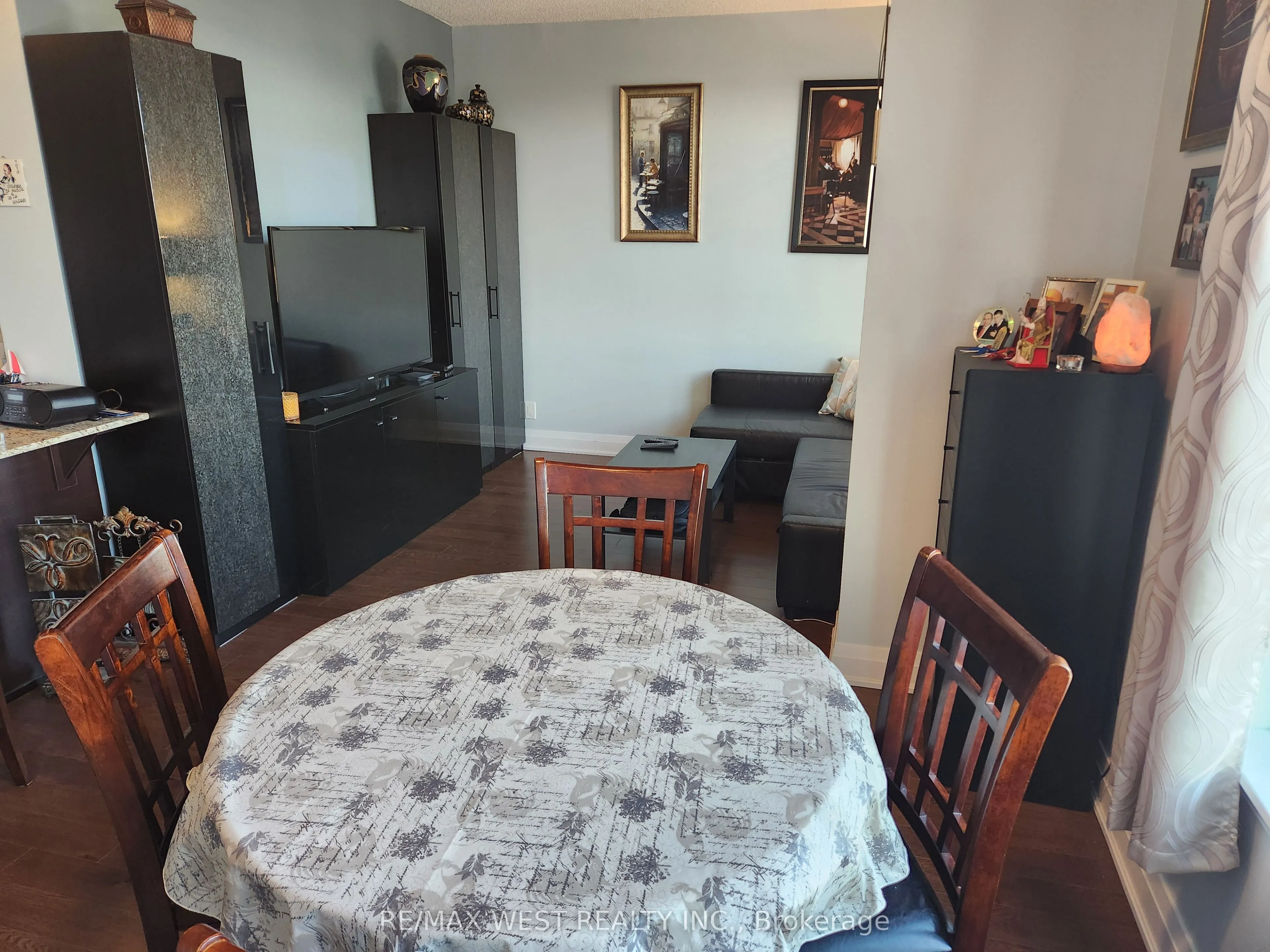 24 Woodstream Boulevard, #613