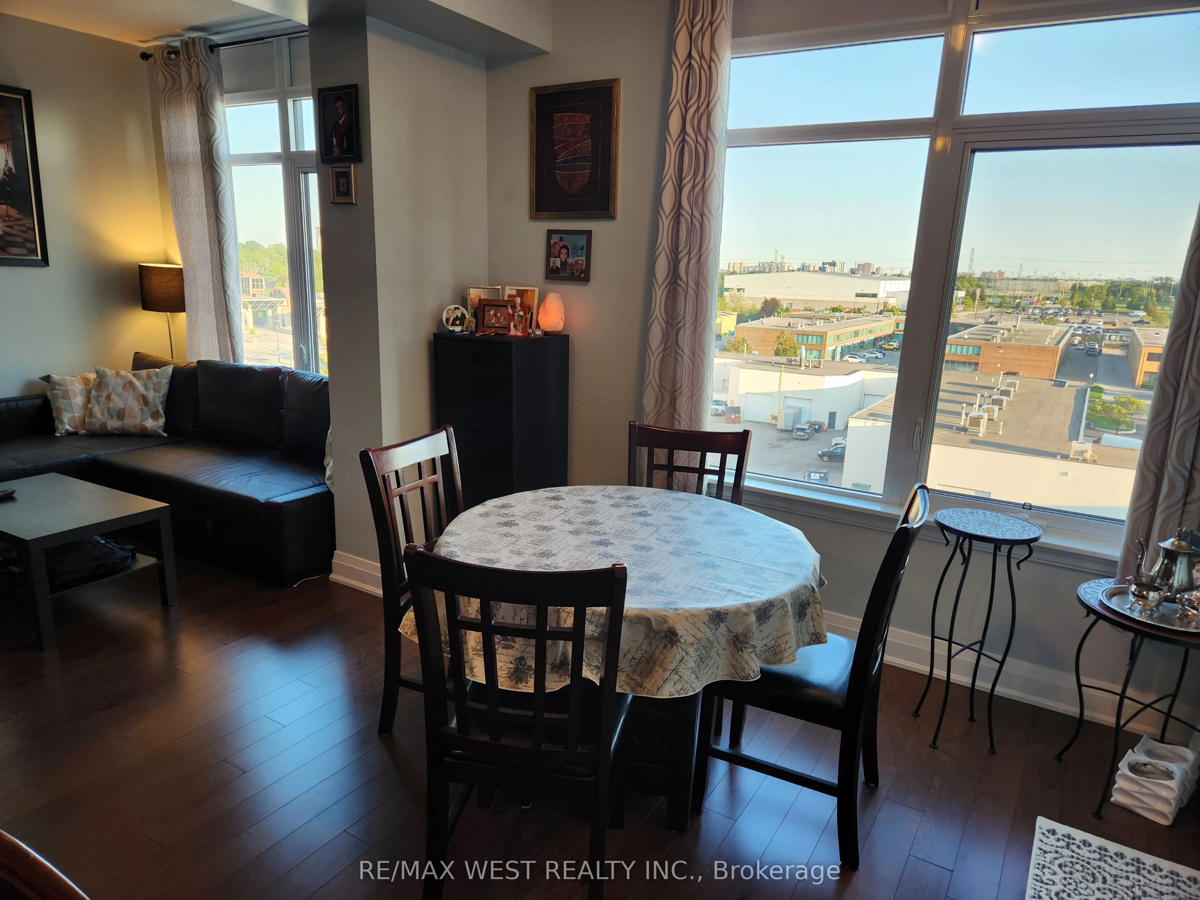 24 Woodstream Boulevard, #613