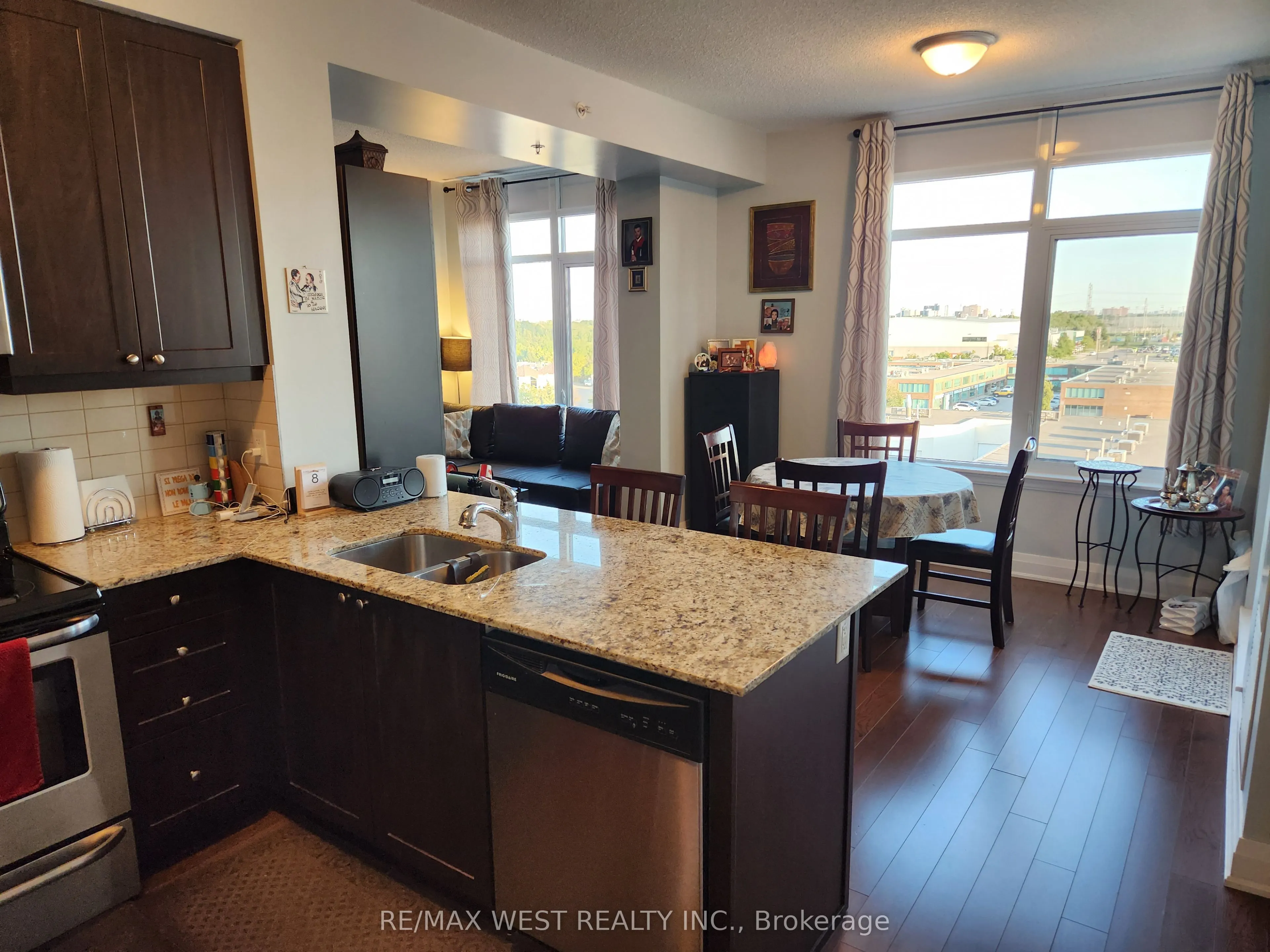 24 Woodstream Boulevard, #613