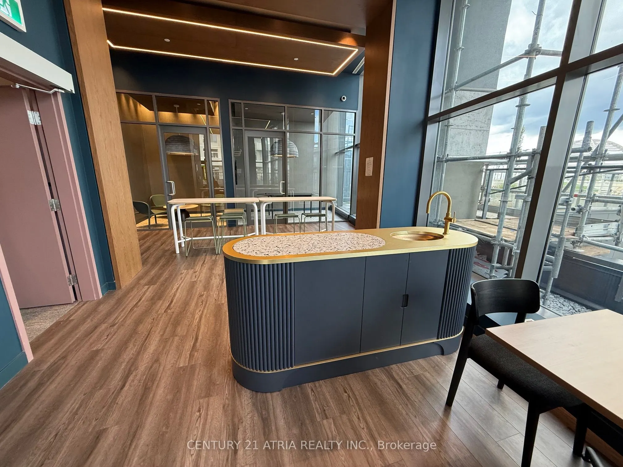 10 Abeja Street N, #2608