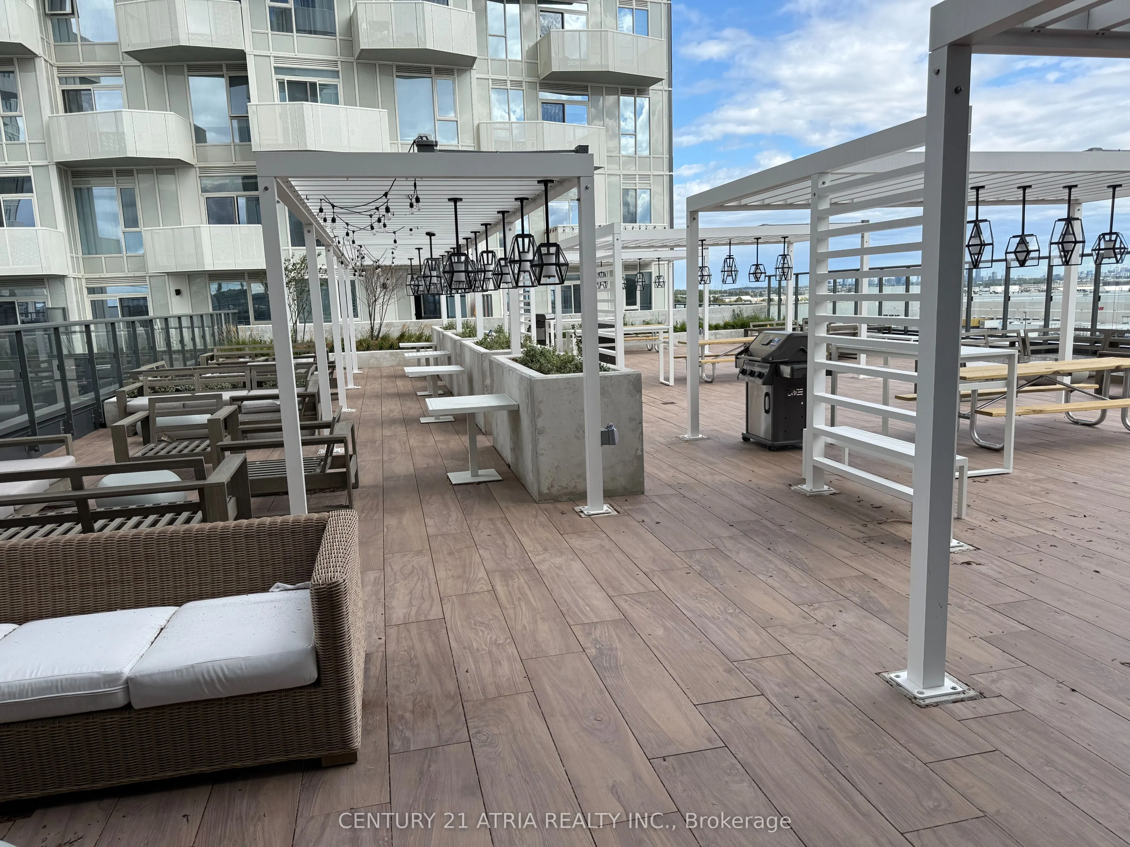 10 Abeja Street N, #2608