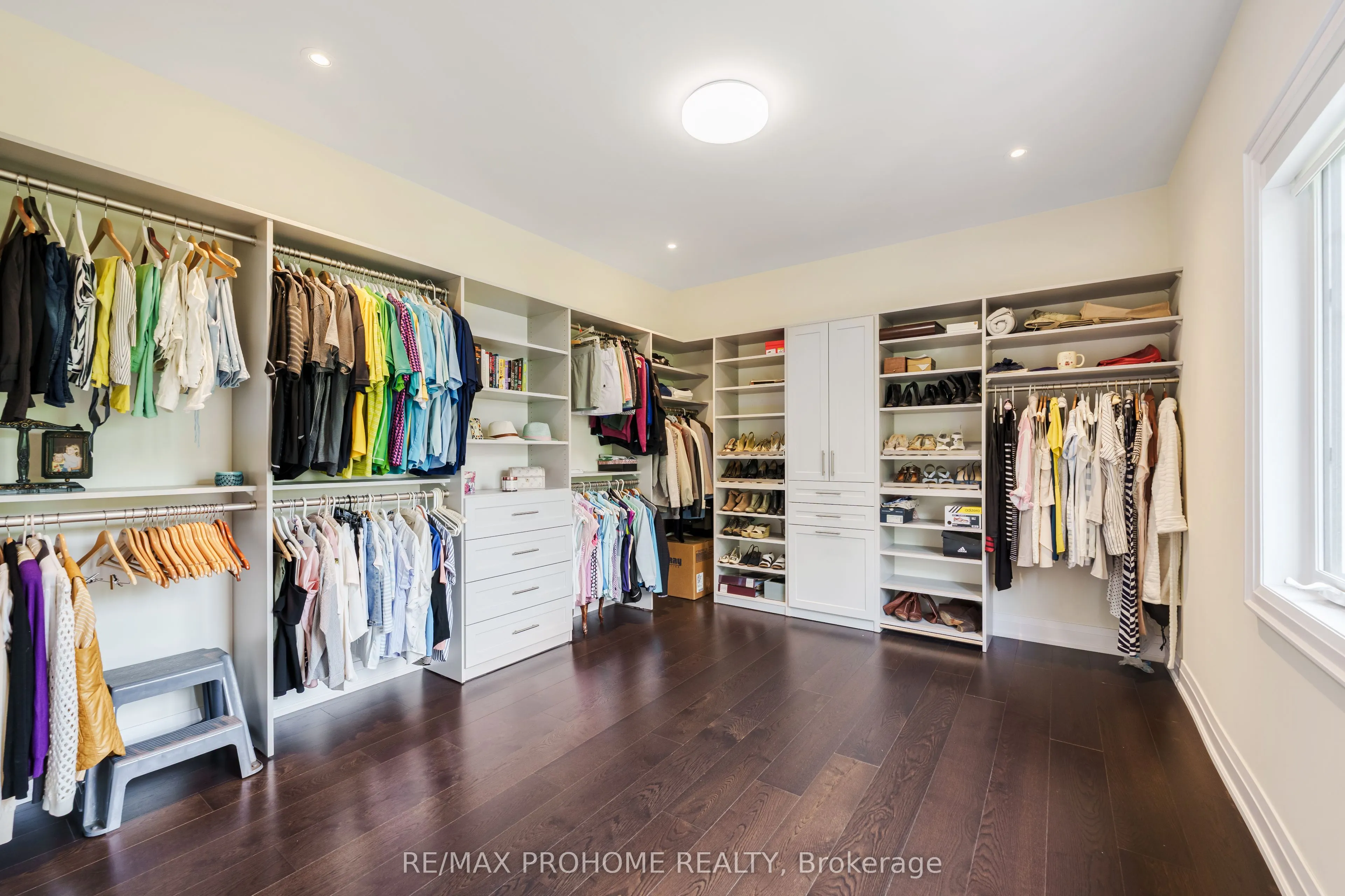 17 Alma Walker Way
