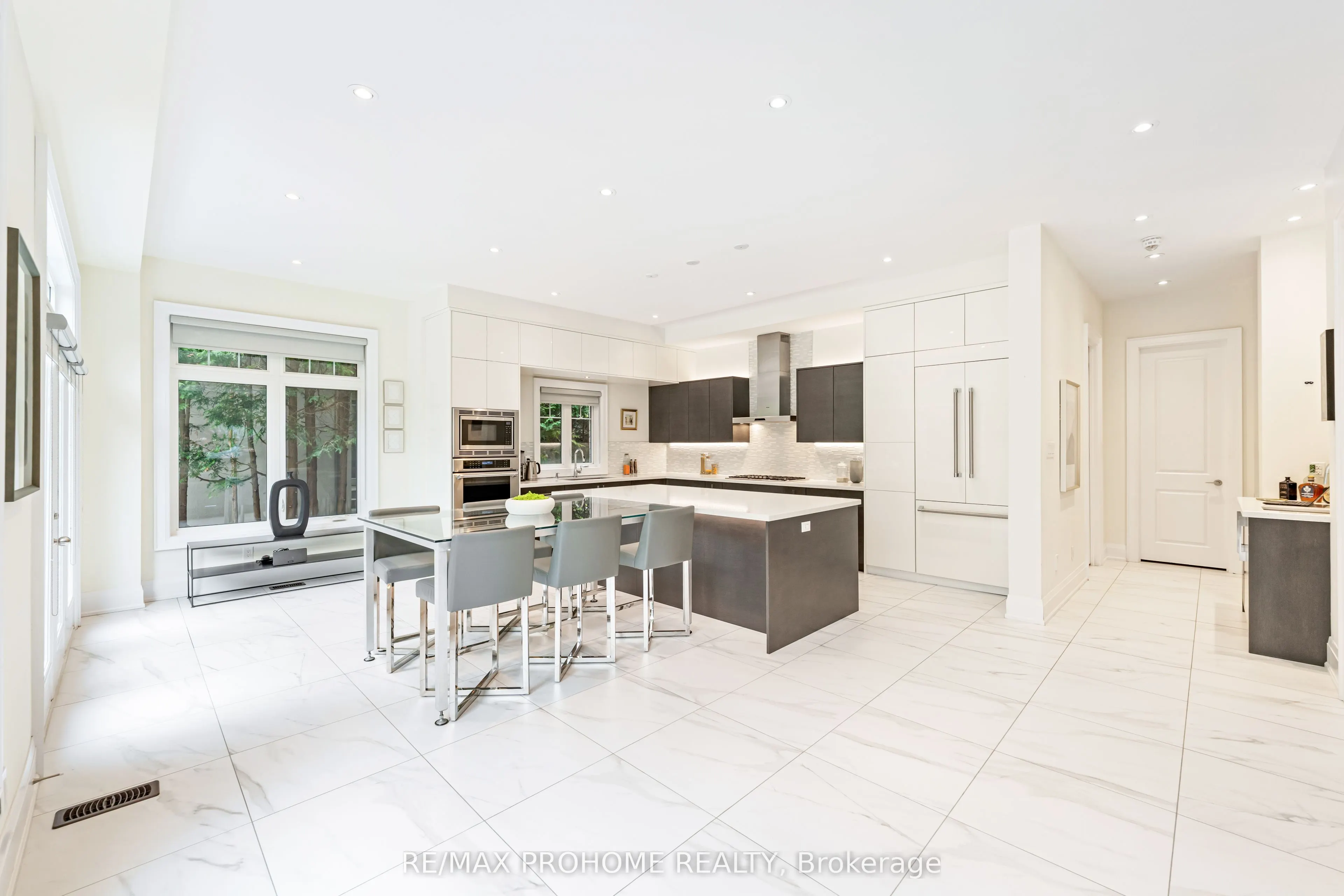 17 Alma Walker Way