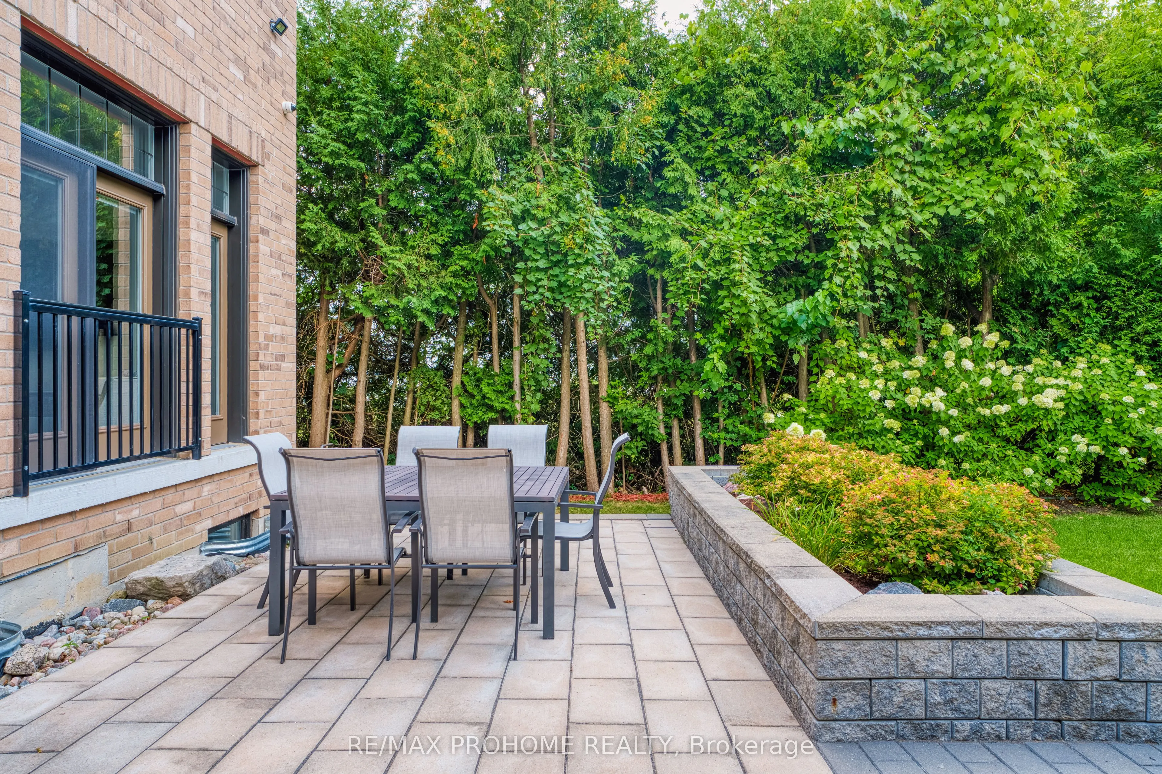 17 Alma Walker Way