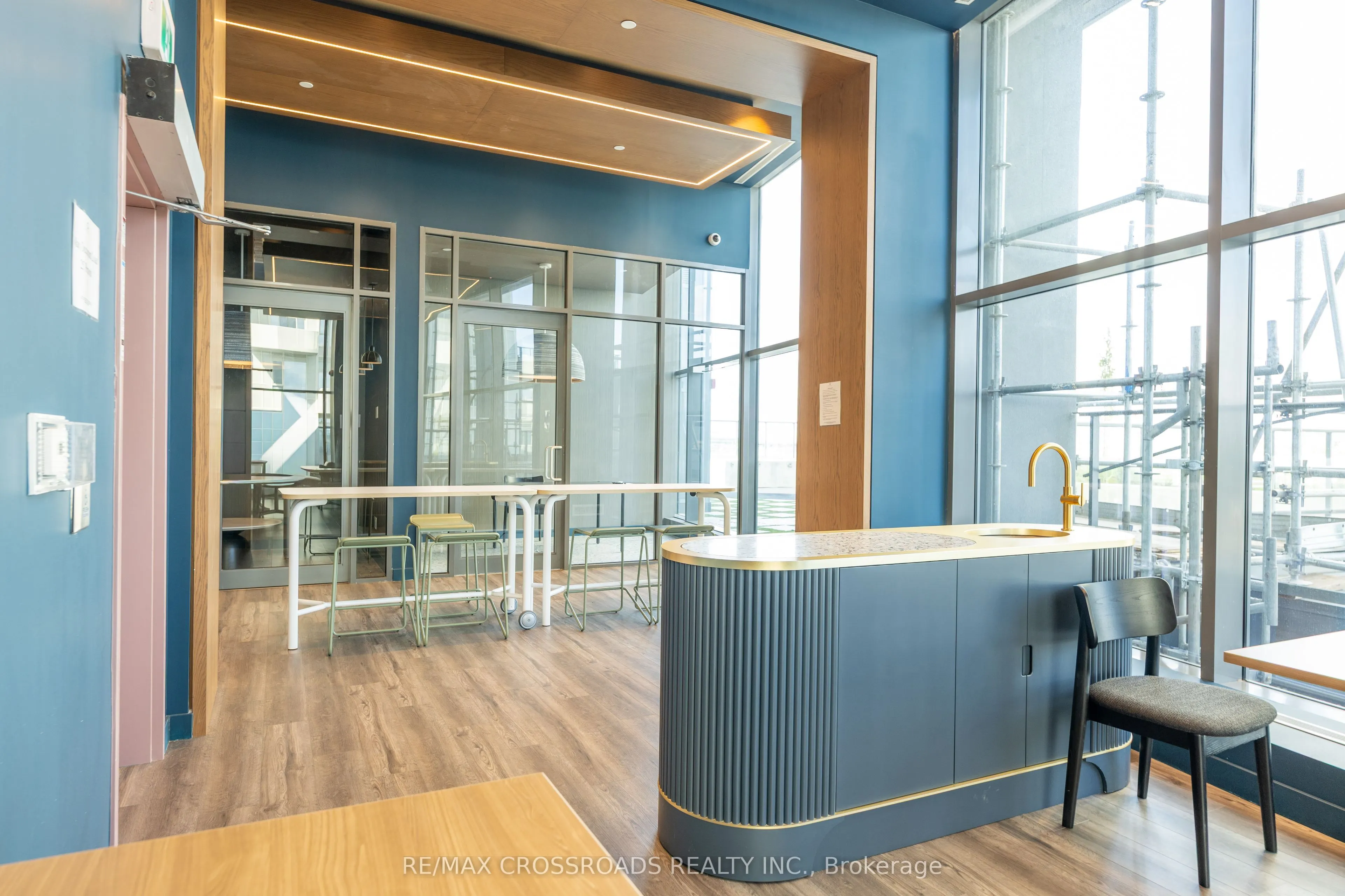 498 Caldari Road, #2324