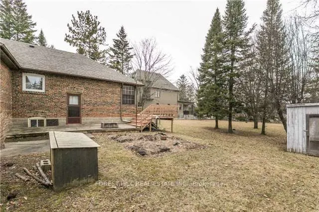 90 Arnold Avenue