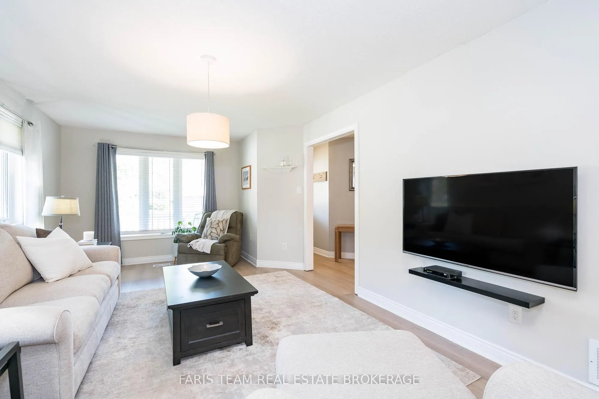 2 Forest Edge Crescent